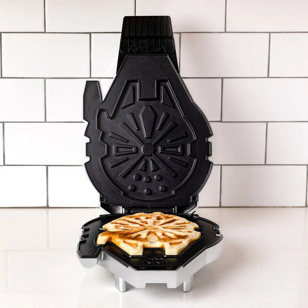 Star Wars Millennium Falcon Waffle Maker H840