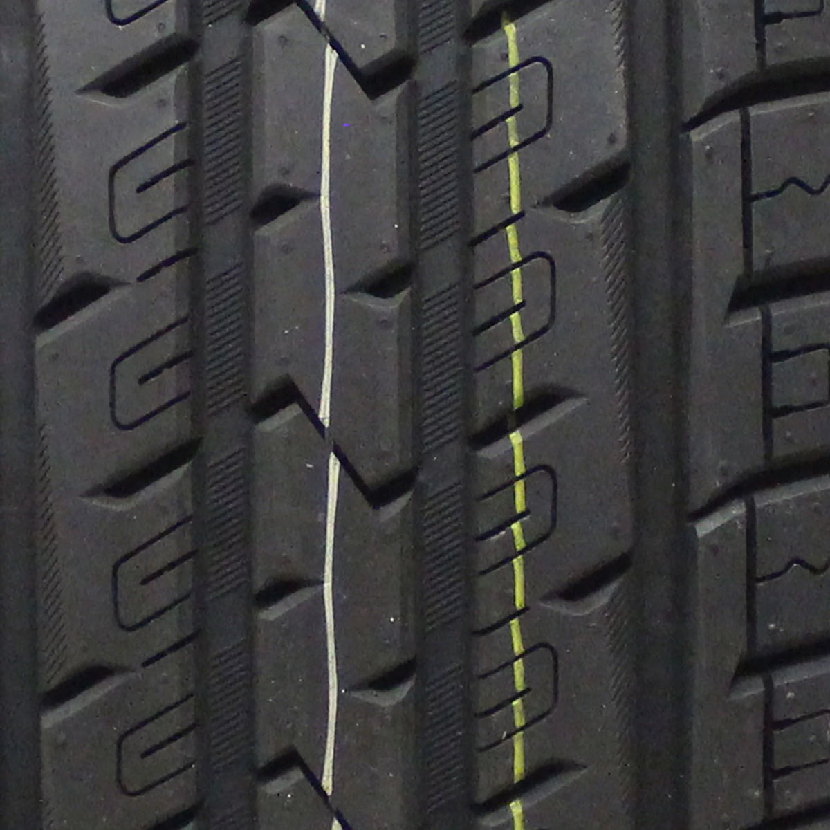 All Season 245/70R17 110H Passenger Tire W637822
