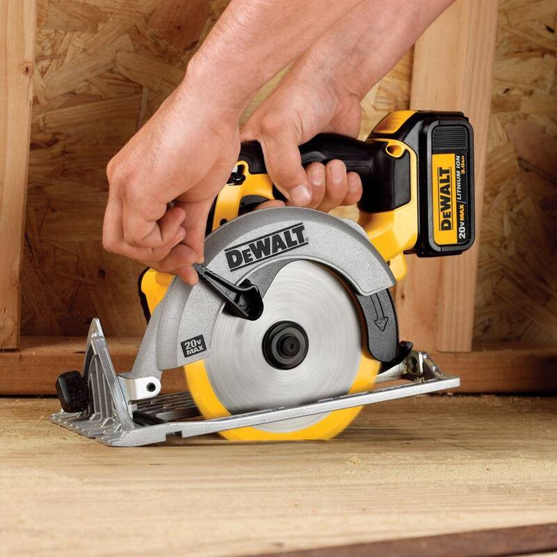 20V MAX Cordless 6.5 in. Circular Saw V4273