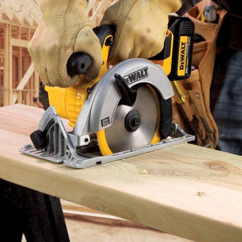 20V MAX Cordless 6.5 in. Circular Saw V4273