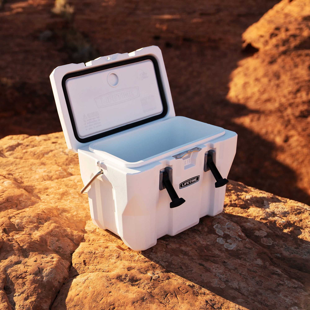 28 Quart High Performance Polyethylene Cooler X753875
