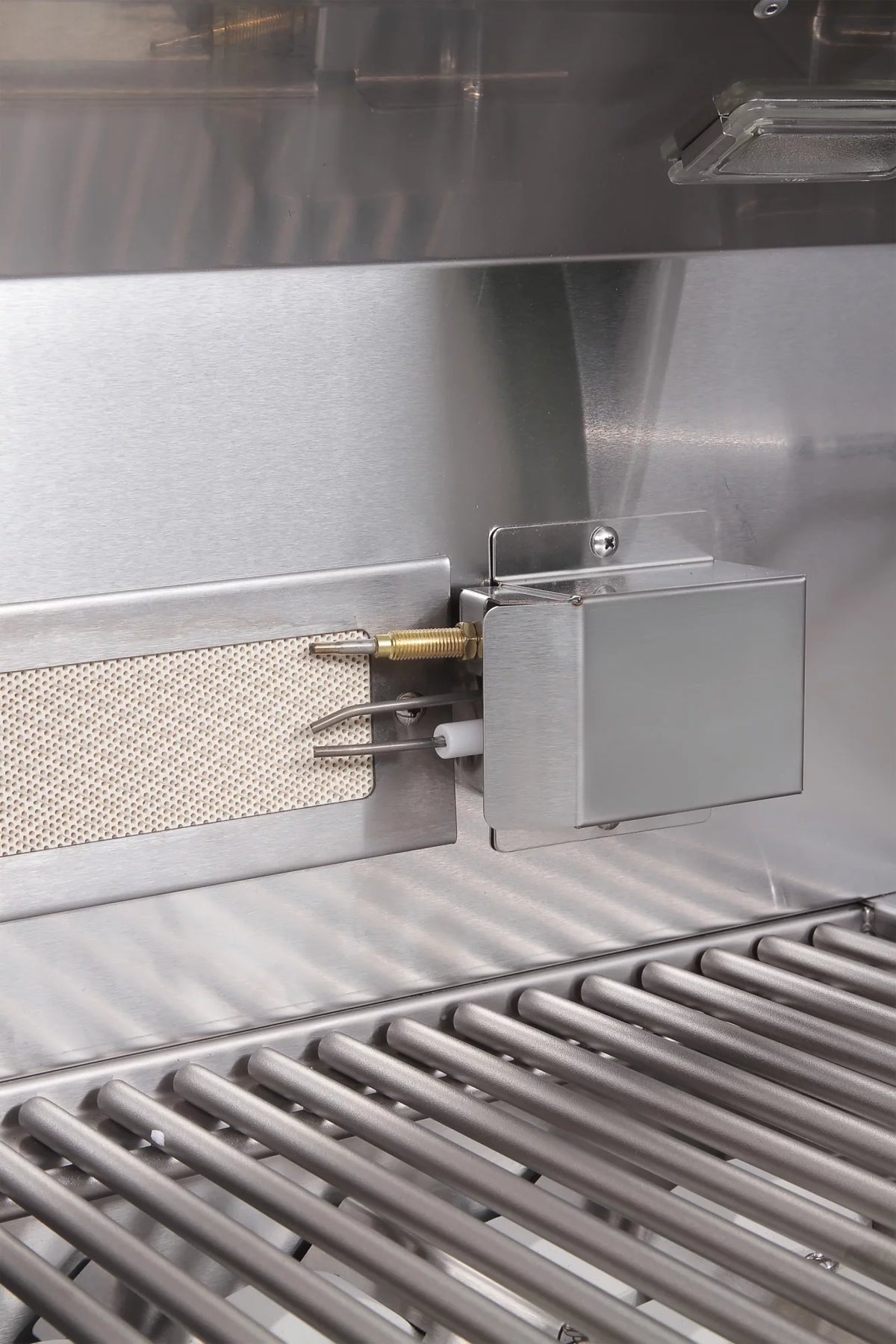 60000 BTU 30" Wide Natural Gas Built-In Grill Stainless Steel Q893