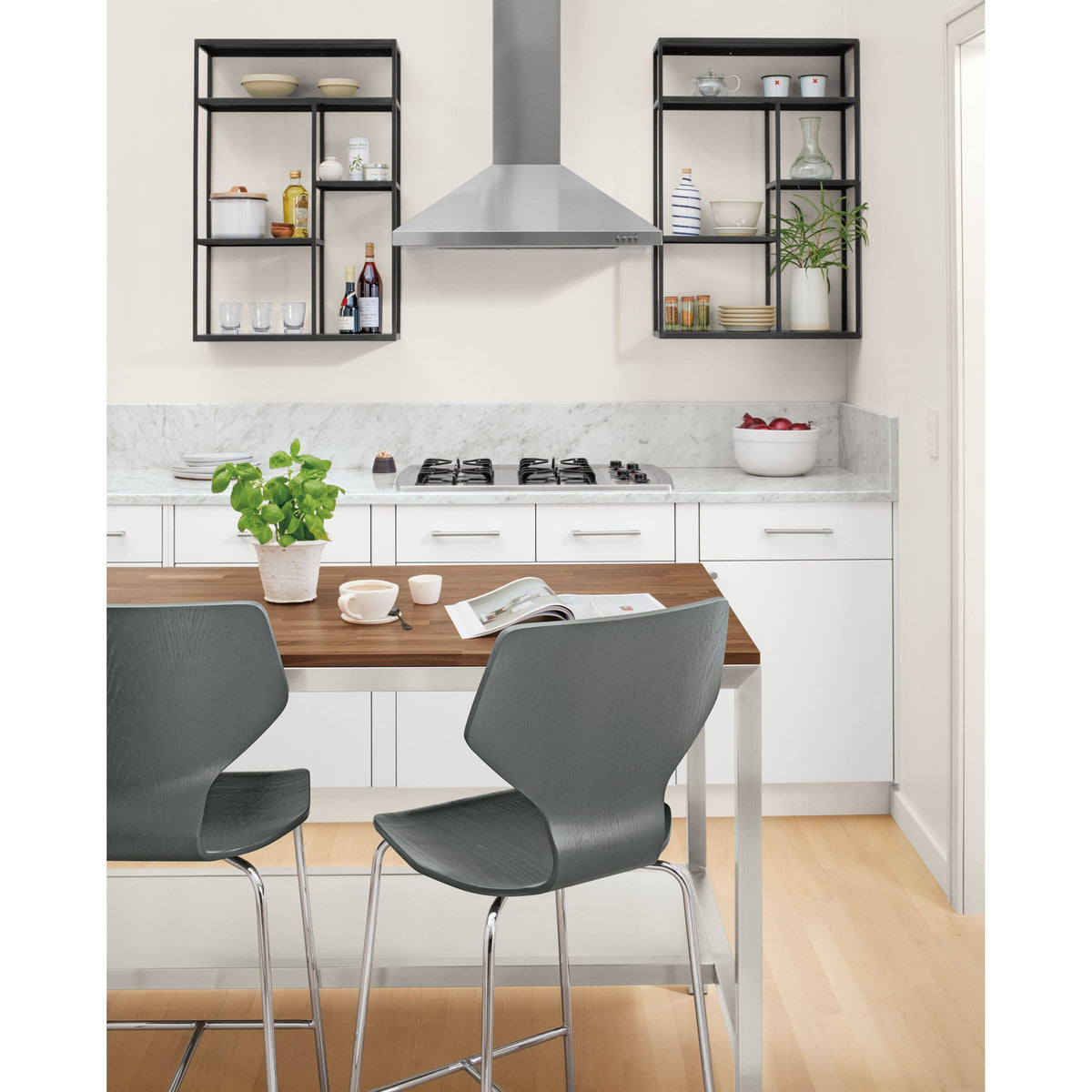 Modern Four-Shelf Wall Unit in Recycled Metal/Natural Steel Black L246162