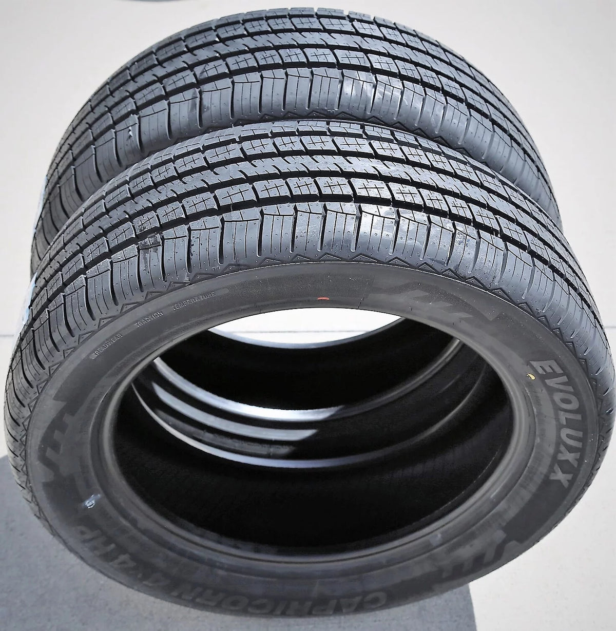255/65R17 110H Performance Tire Y8857