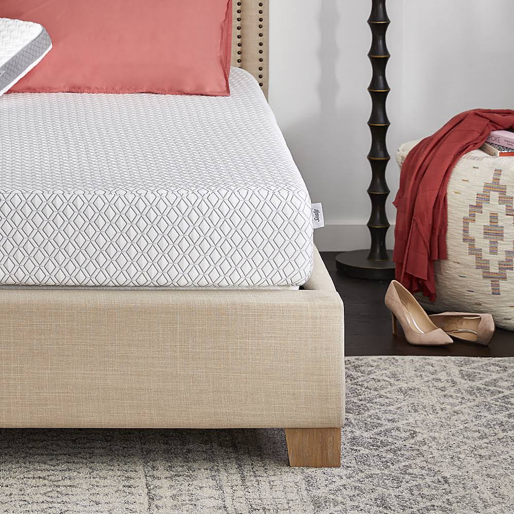 Queen Memory Foam Mattress-in-a-Box with Cool & Clean Cover Q567