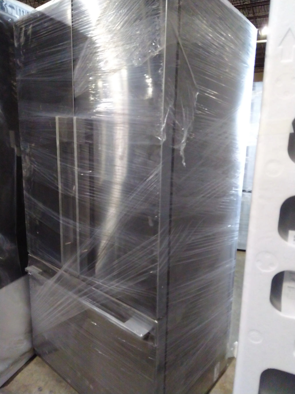 20 Cu Ft 36 Inch Fridge I682050